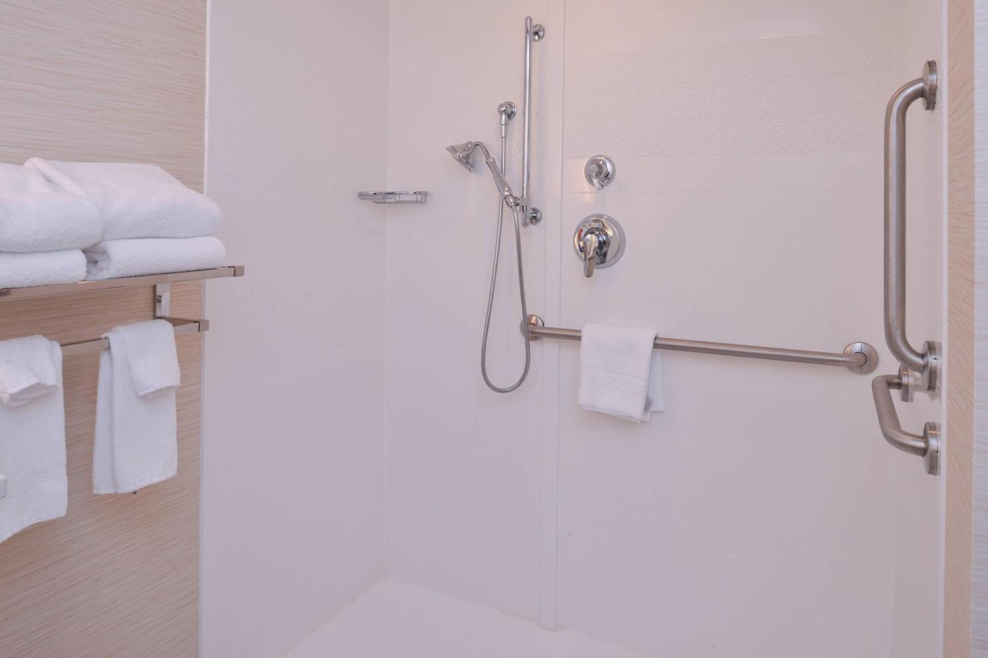 Fairfield Inn & Suites By Marriott Plymouth White Mountains Zewnętrze zdjęcie