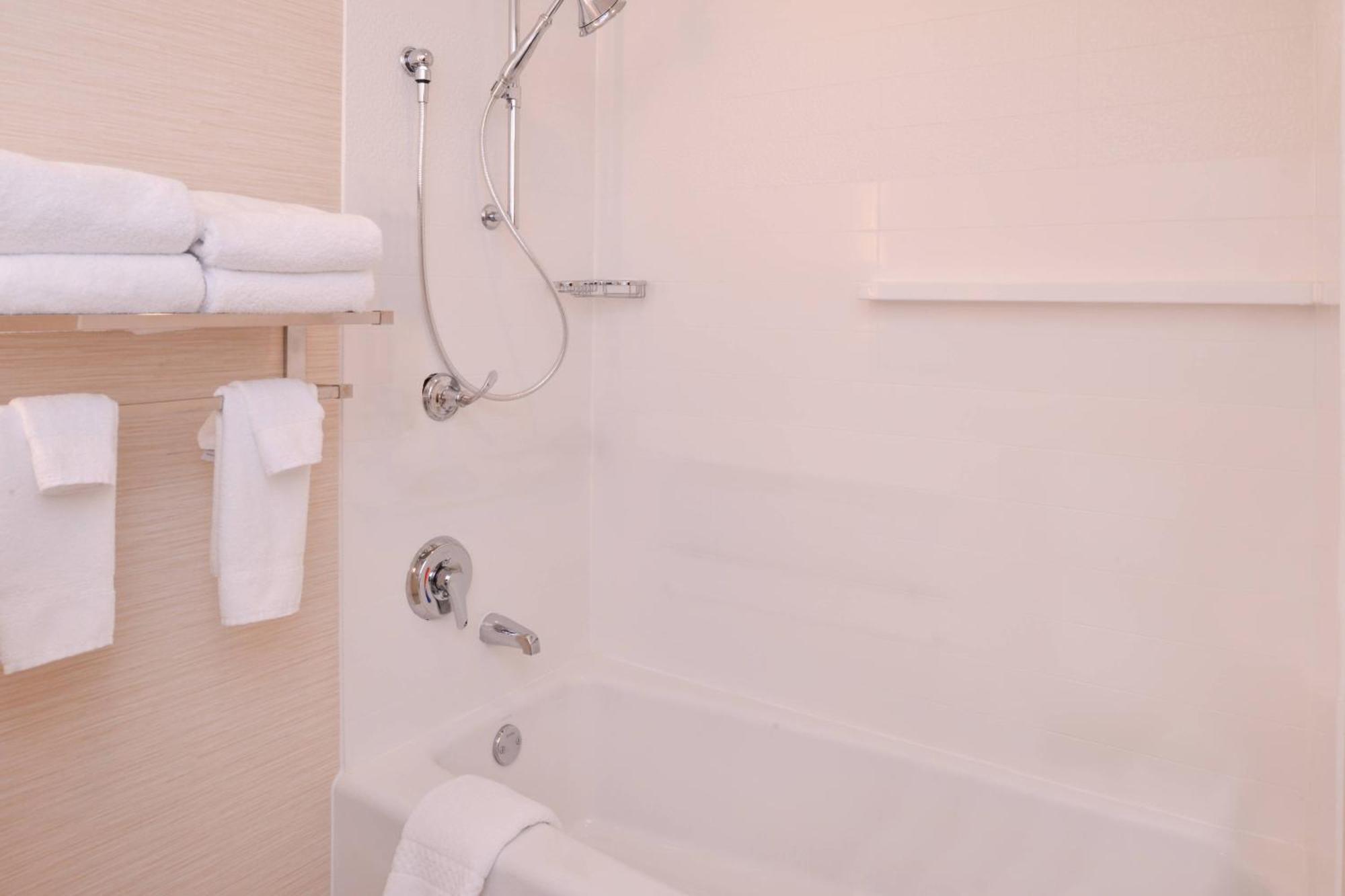 Fairfield Inn & Suites By Marriott Plymouth White Mountains Zewnętrze zdjęcie